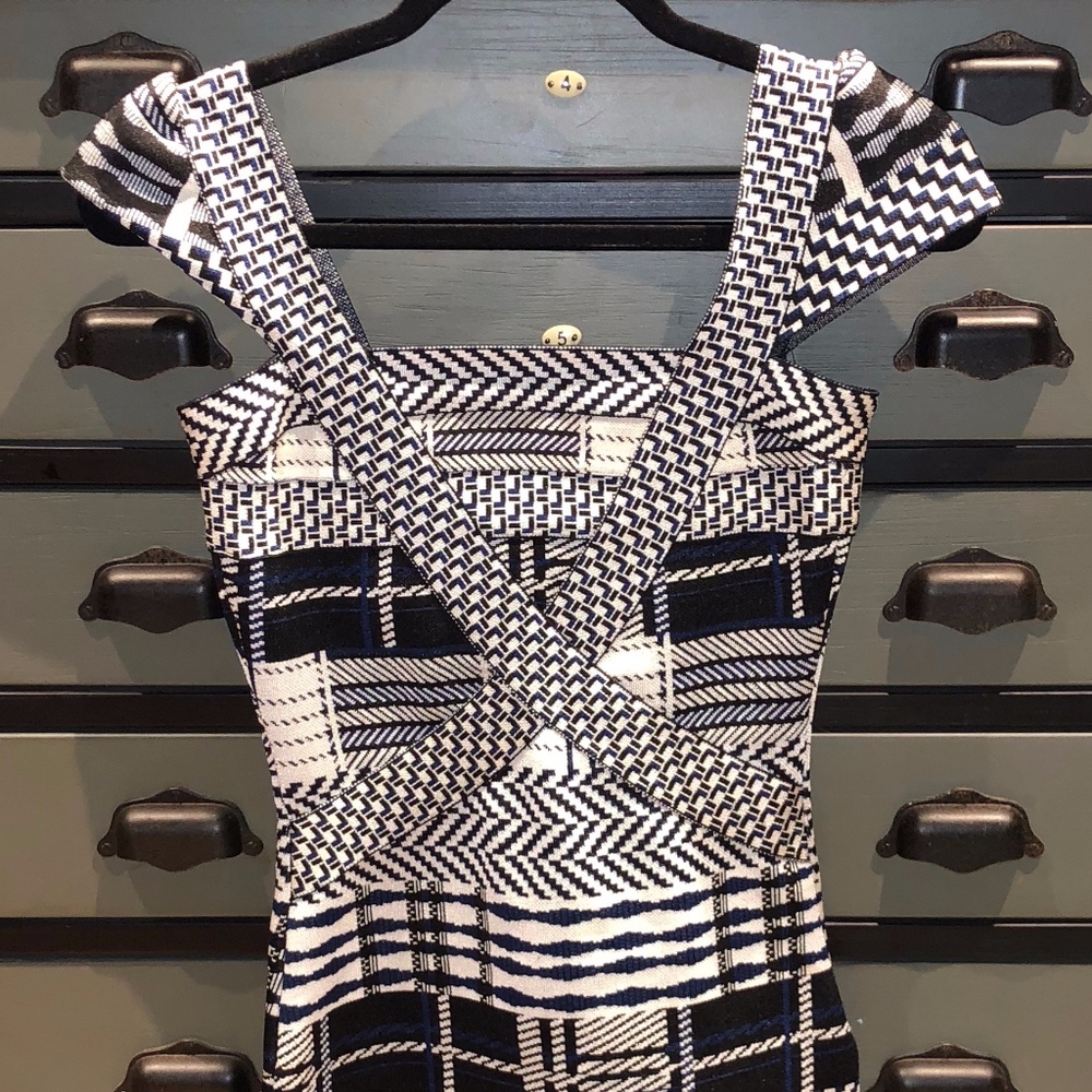 L'Atiste : Black & White Dress - Beverly Hills, CA